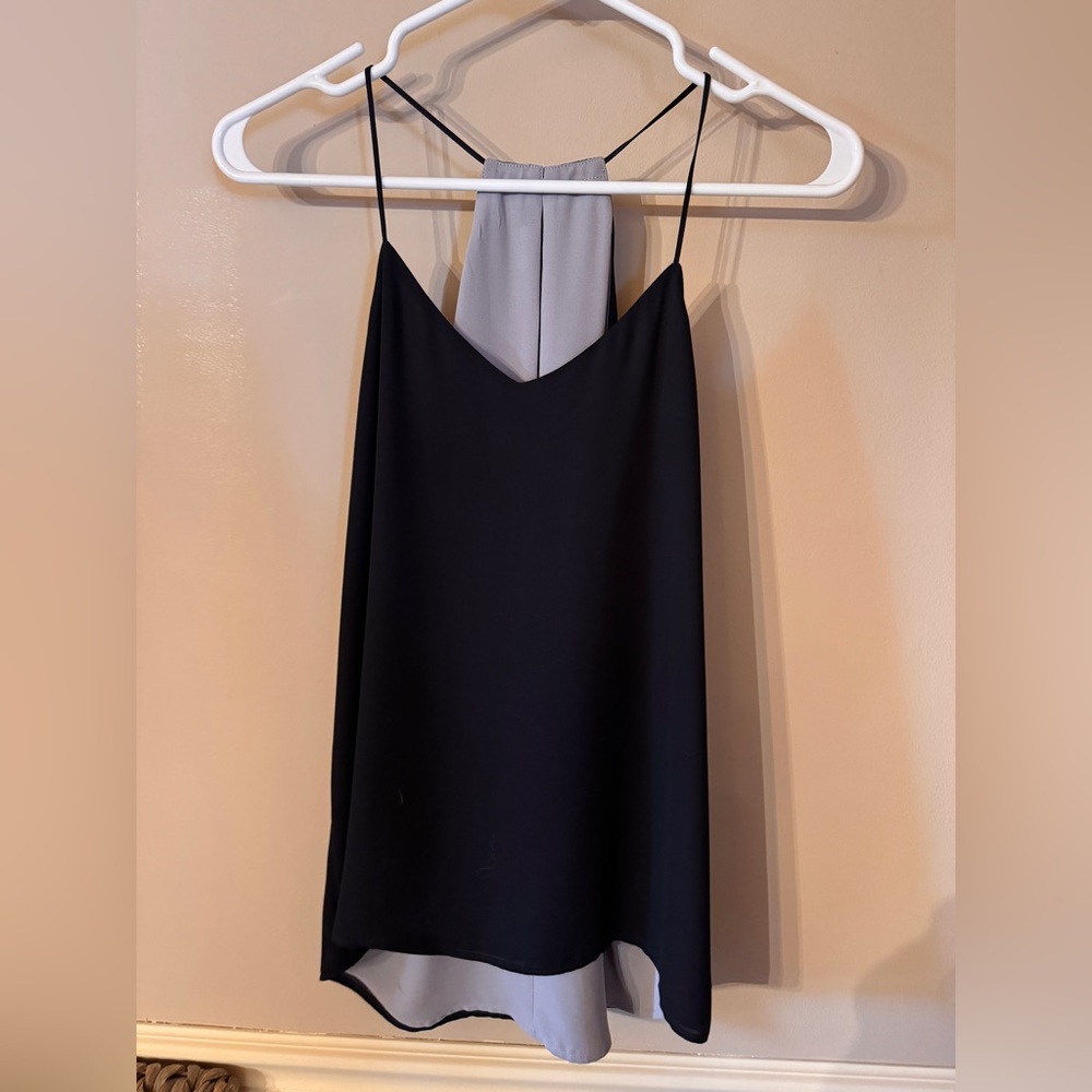 Reversible tank
